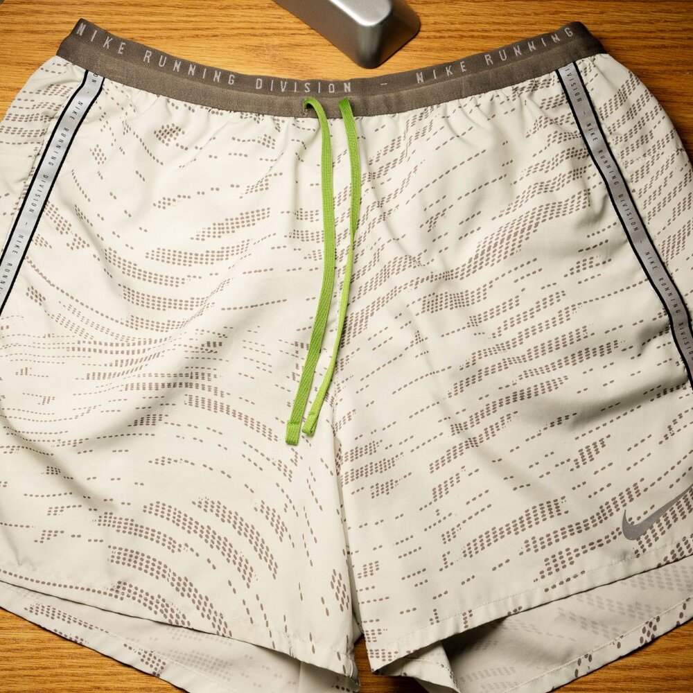 Nike Running Division Dri-FIT ADV Shorts - White/Grey Dash Print - Men's Medium